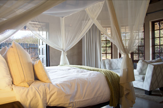 Vuyani Luxury Suite bedroom